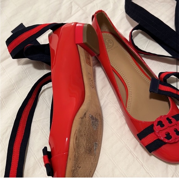 Tory Burch Maritime Flats Red Patent Leather  Tie Up 8.5 - Picture 2 of 7
